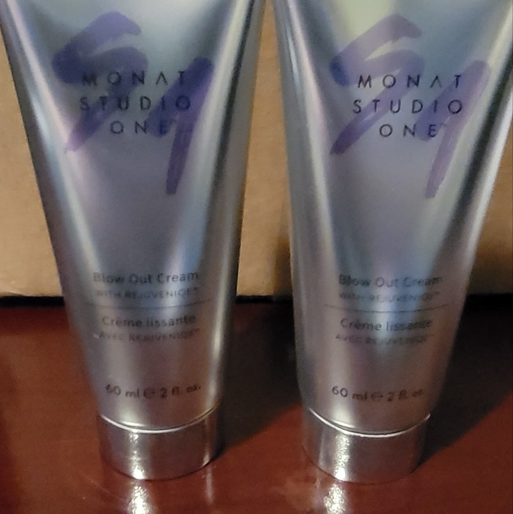 BN Monat Travel Blow Out Cream Set of 2